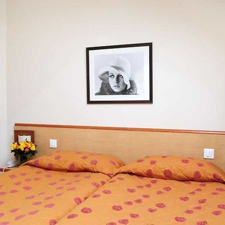 Hotel Hospitel Paris Bagian luar foto