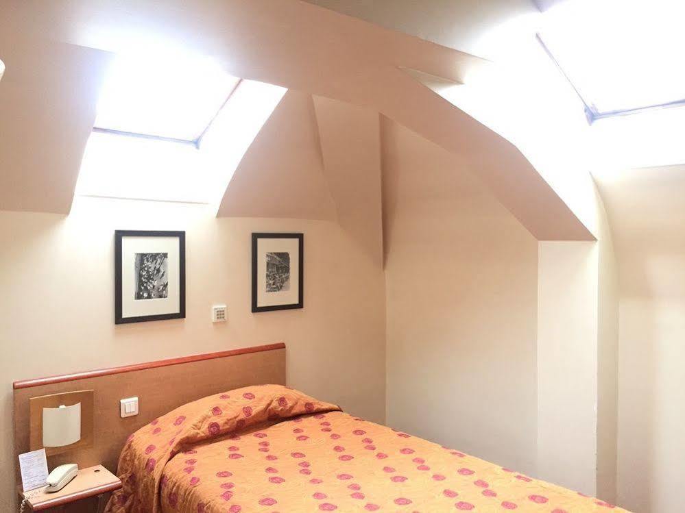 Hotel Hospitel Paris Bagian luar foto